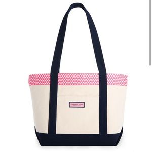 NWT Vineyard Vines Hearts Classic Tote